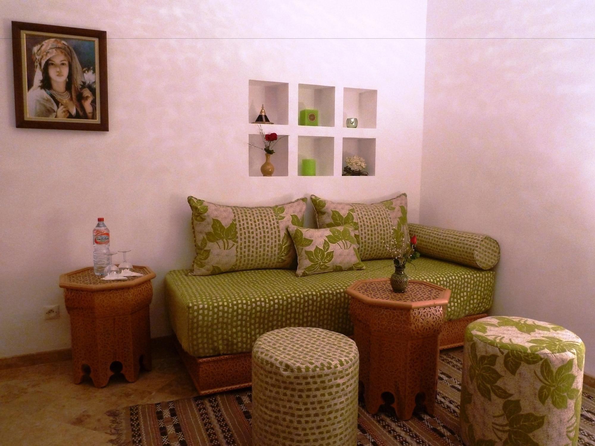 Riad Viva Marraquexe Exterior foto A Moroccan living room