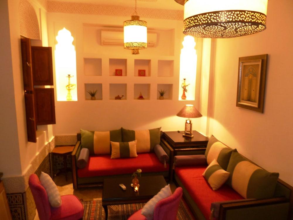 Riad Viva Marraquexe Exterior foto A Moroccan living room