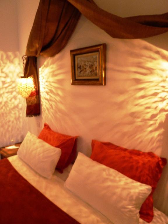 Riad Viva Marraquexe Exterior foto A Moroccan lamp
