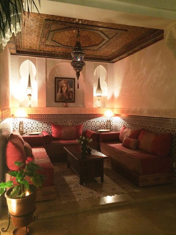 Riad Viva Marraquexe Exterior foto A Moroccan living room