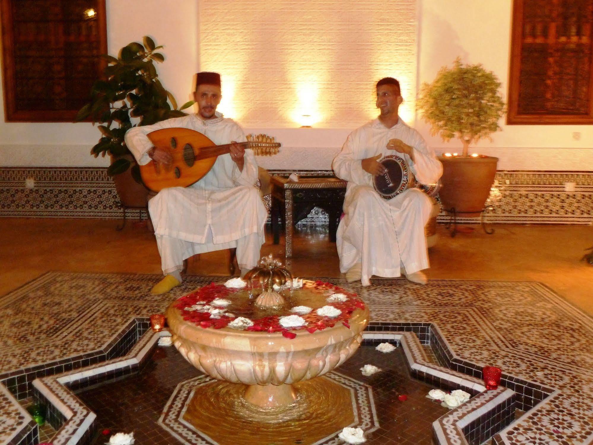 Riad Viva Marraquexe Exterior foto Gnaou musicians in Marrakech